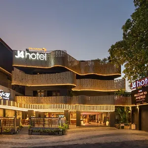 4* فندق جيه 4 هوتيلز ليغيان